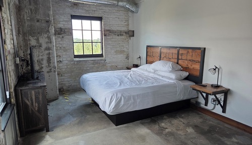 Deluxe Suite, River View