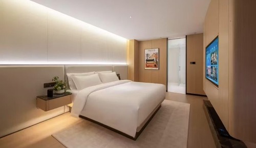 Family Studio Suite, City View