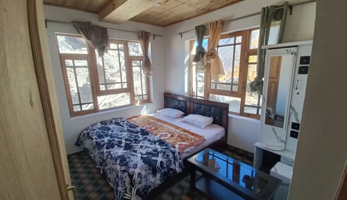 Basic Single Room, Mountain View