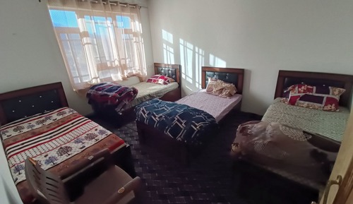 Basic Quadruple Room, Mountain View