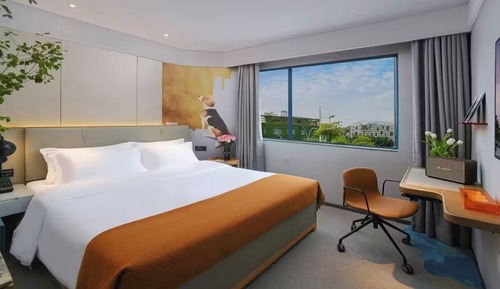 Comfort Single Room, City View