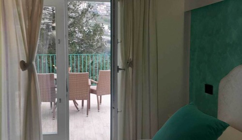 Junior Suite, City View