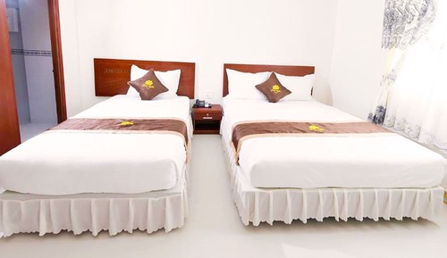 Deluxe Triple Room, City View