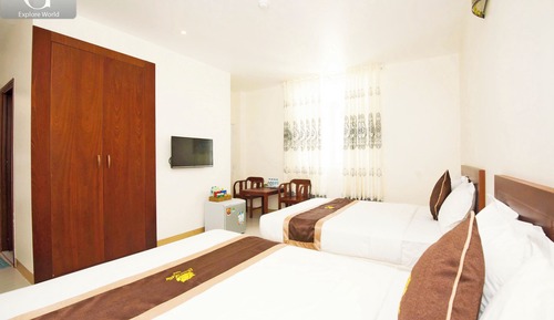 Deluxe Quadruple Room, City View
