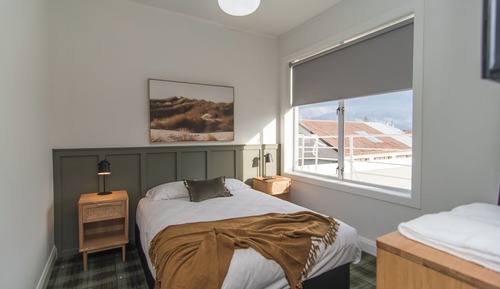Premier Suite, Courtyard View