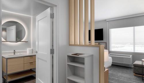 Studio, 1 King Bed with Sofa bed (Mobility Accessible, Tub)