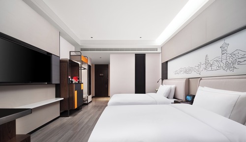 Superior Twin Room, City View