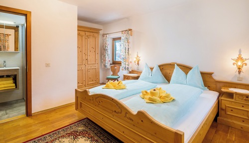 Suite, Balcony, Mountain View