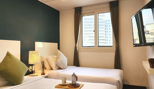 Basic Twin Room, City View (non-Korean nationals only)