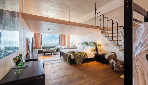Panoramic Twin Room