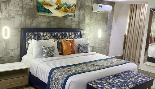 Executive Suite