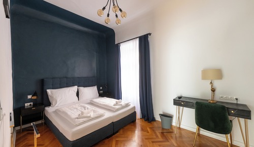 Comfort Apartment, Courtyard View