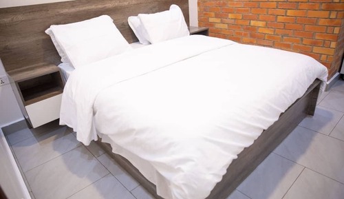 Honeymoon Apartment