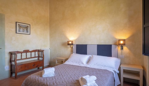Panoramic Apartment, 2 Bedrooms, Vineyard View