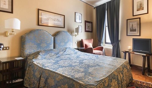 Classic Double Room, Lake View