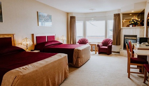 Room, 2 Queen Beds, Kitchenette