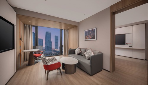 Suite, 1 King Bed