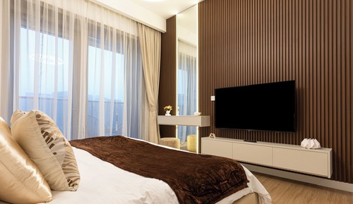 Luxury Apartment, Canal View