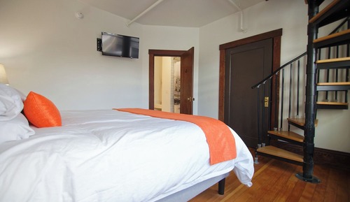 Deluxe Loft