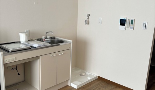 Basic Single Room, Hill View