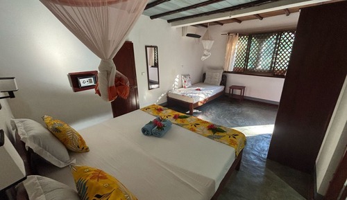 Comfort Triple Room