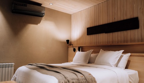 Comfort Room, Mountain View