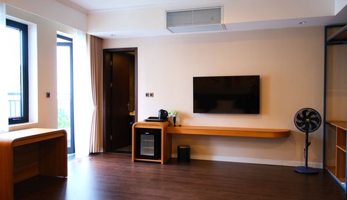 Grand Room, Multiple Beds, Garden View
