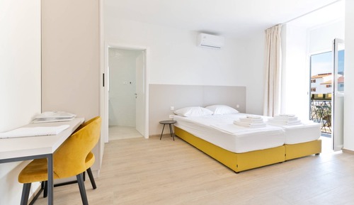 Apartment (Three Bedroom Apartment)