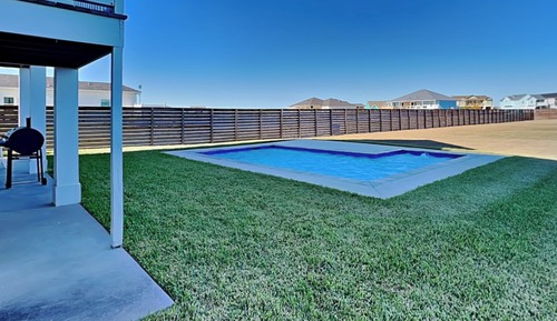 House (4 Bedrooms)