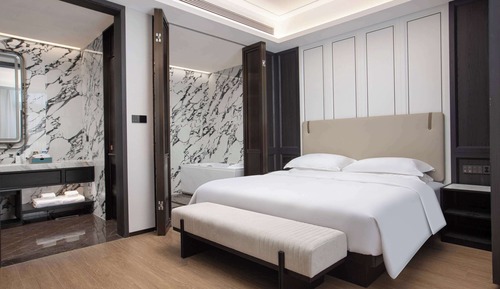 Suite, 1 King Bed, Non Smoking (1 King Tatami Mat)