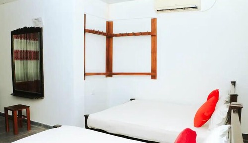 Comfort Room, Balcony, Lake View
