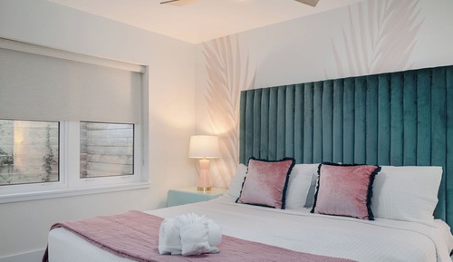 Family Apartment, 1 King Bed with Sofa bed, Kitchen, Courtyard View