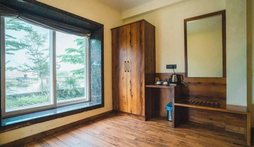 Premium Suite