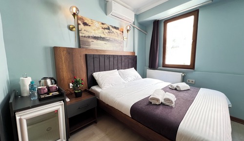 Economy Room