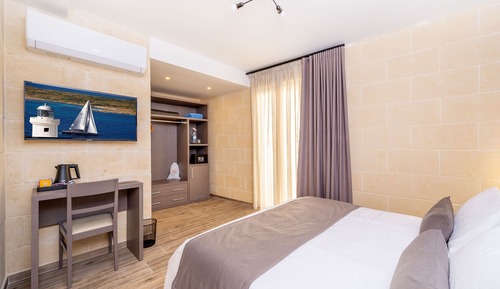 Double Room, Balcony