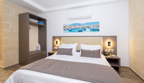 Double Room, Balcony