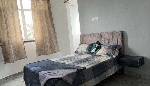 Deluxe Room, City View