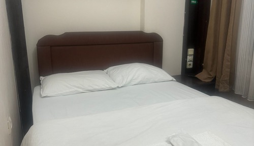 Double Room Single Use, City View