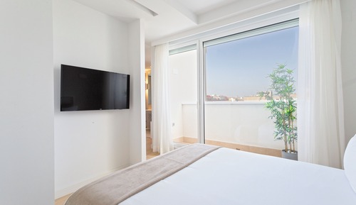 Deluxe Duplex, City View