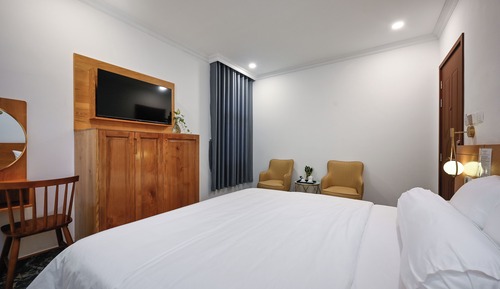 Junior Double Room, Balcony, City View