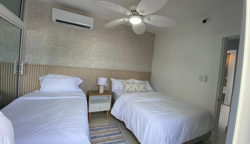 Deluxe Room, 2 Bedrooms, Kitchen, Beach View