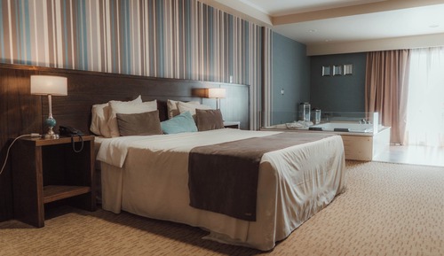 Deluxe Suite, Pool View