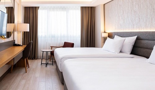Classic Twin Room, City View