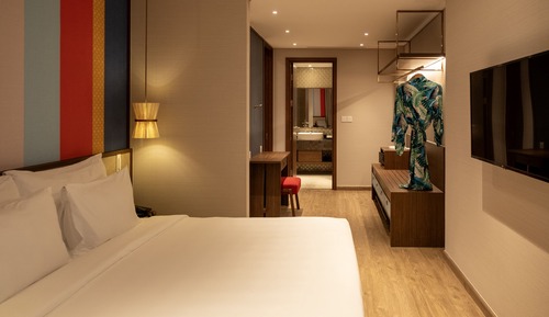 Panoramic Suite, 1 King Bed with Sofa bed, Private Pool, Partial Ocean View