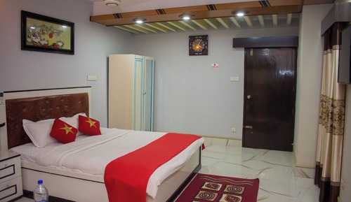 Deluxe Double Room Single Use, City View