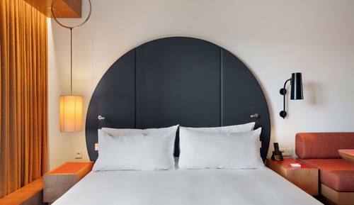 Premium Room, 1 King Bed