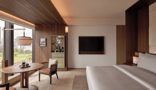 Deluxe Room, 1 King Bed, City View