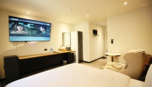 Premium Double Room, City View