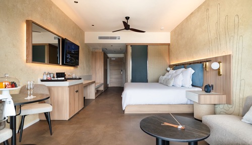 Preferred Club Junior Suite Superior Ocean View King
