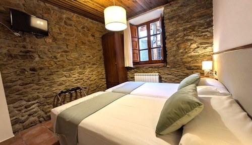 Economy Twin Room